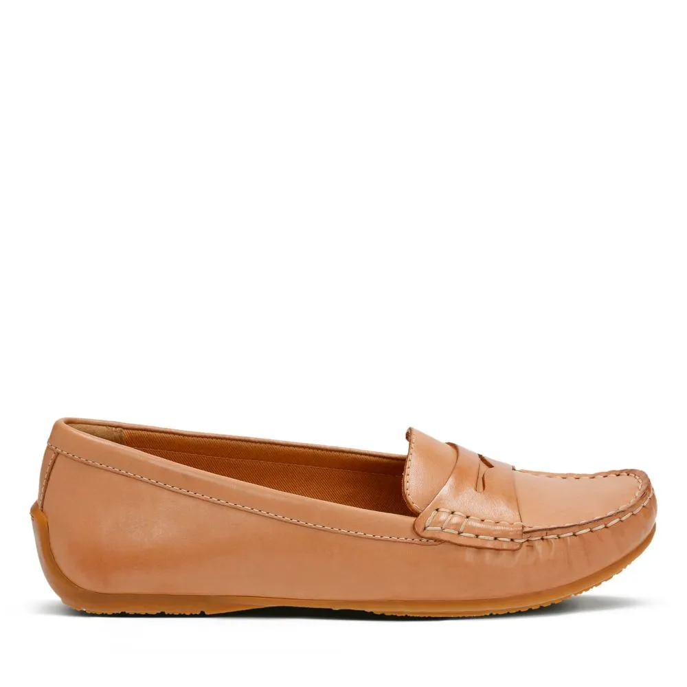 Clarks Womens WOMENS Doraville Nest Tan Leather Shoes