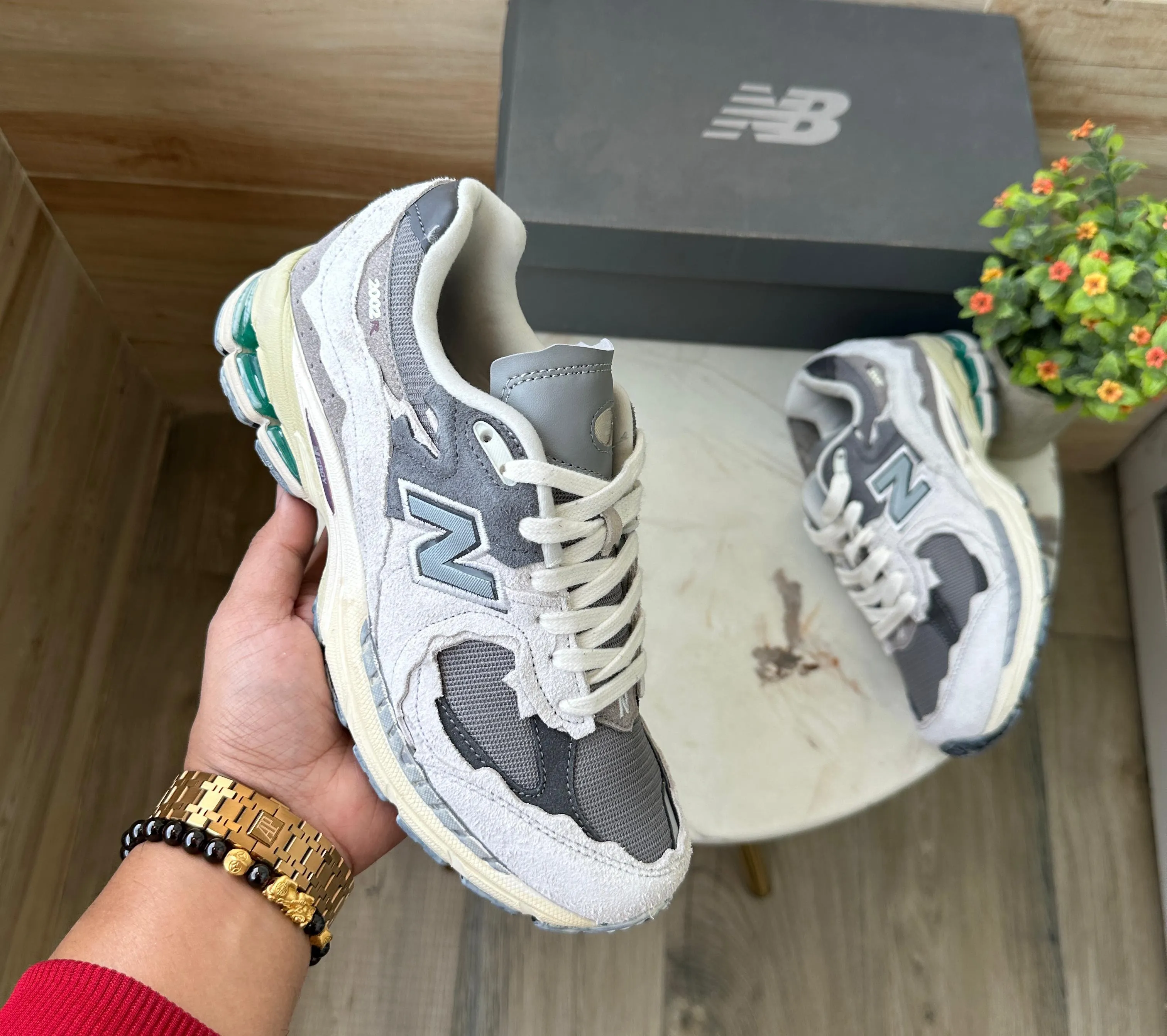 NEW BALANCE 2002r