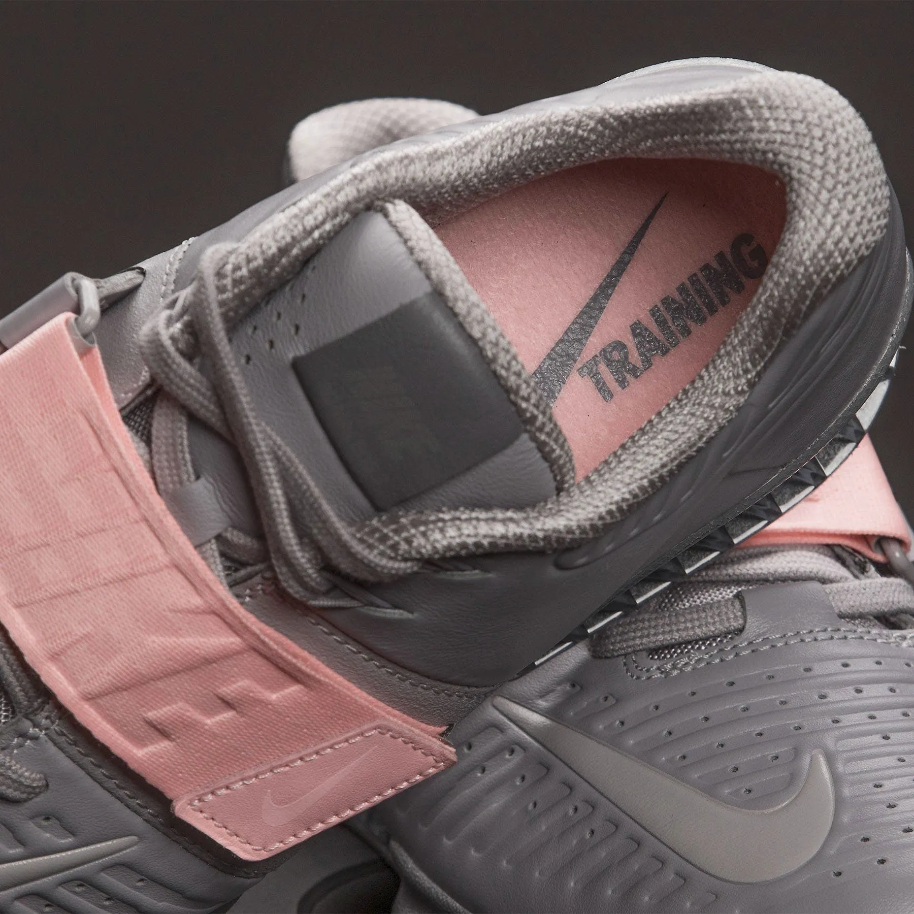 Nike - Romaleos 3 XD Men's Weightlifting Shoes (Atmosphere Grey/Pink Tint/Gunsmoke)