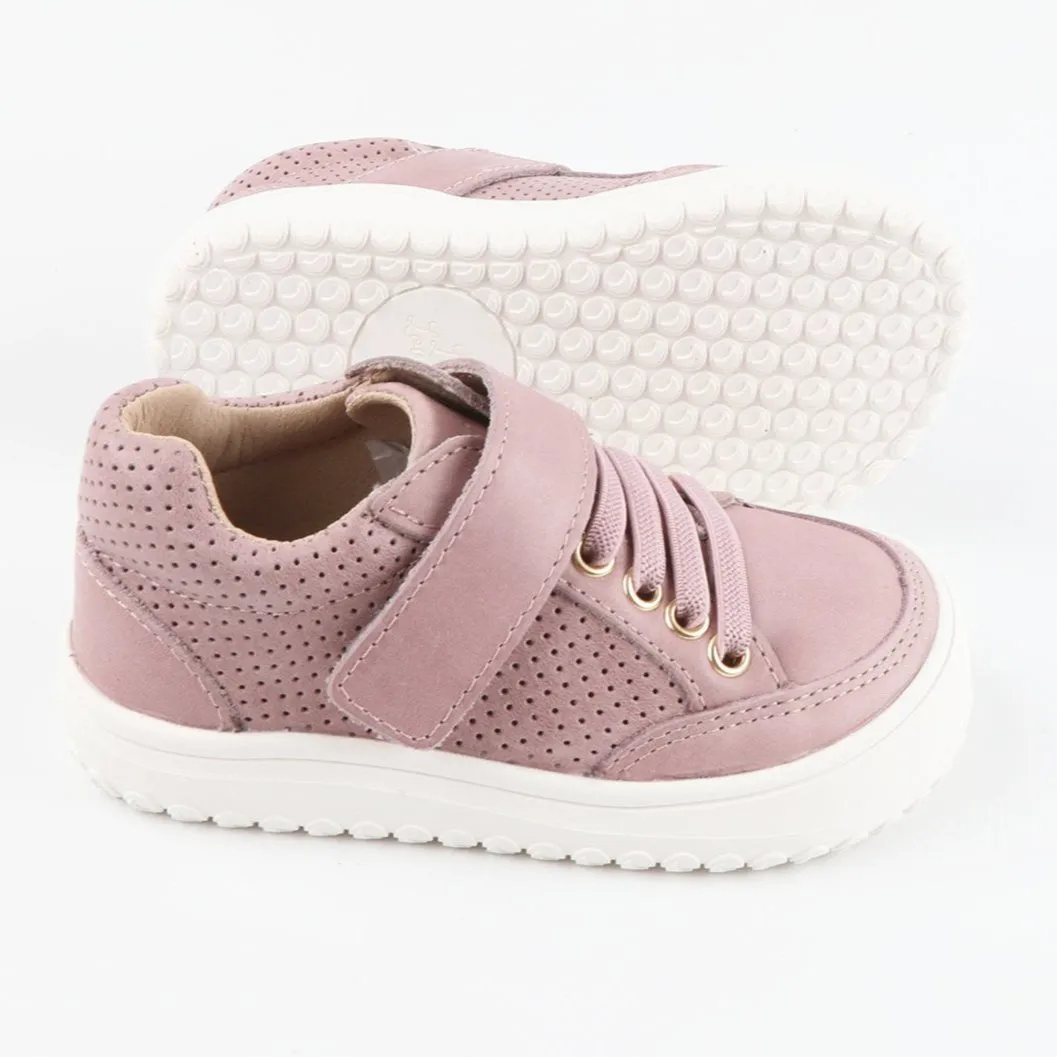 Play Perfect Pansy Pop Low Top {Premium Leather}