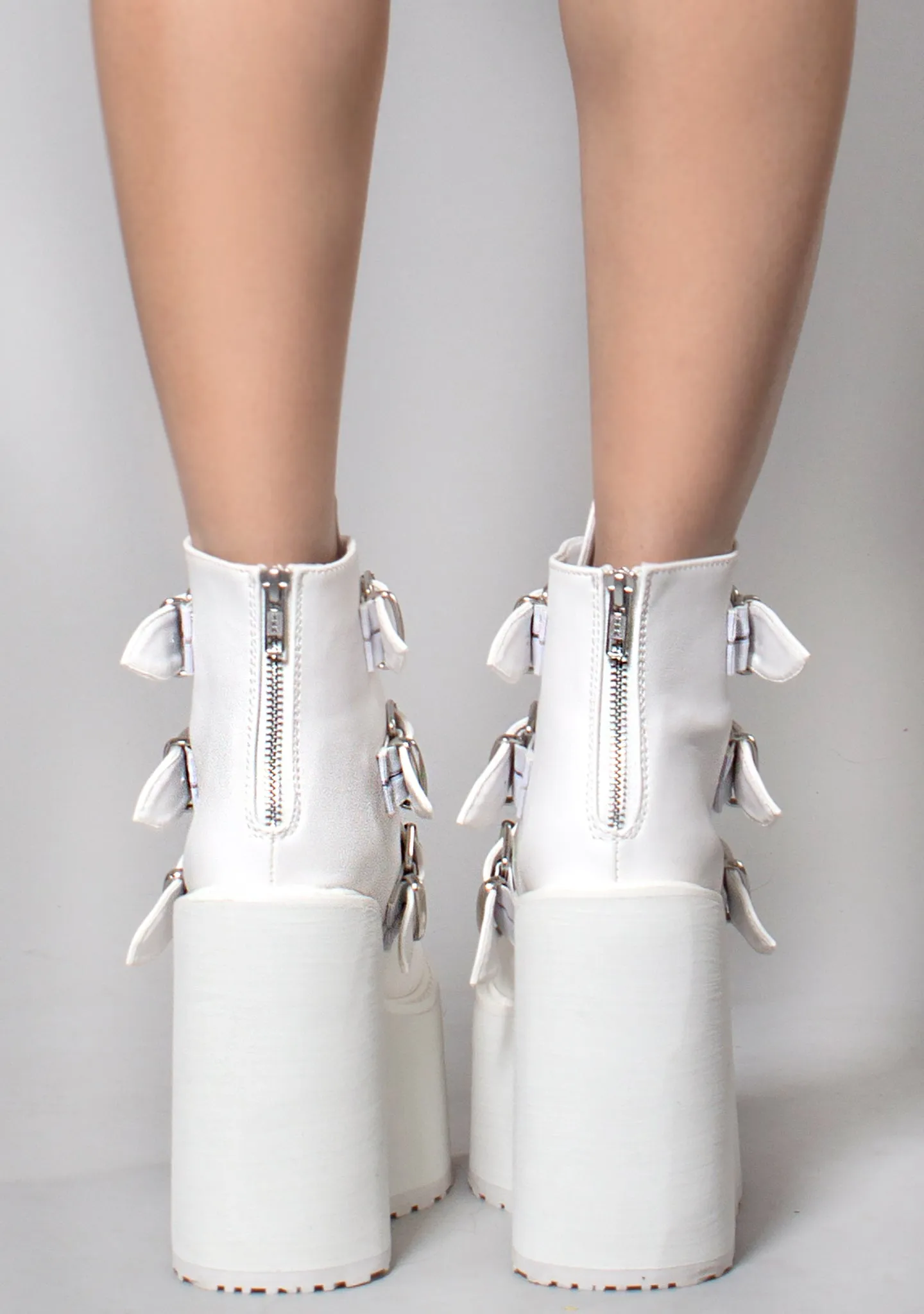 SWING 105 Asylum White Platform Boots