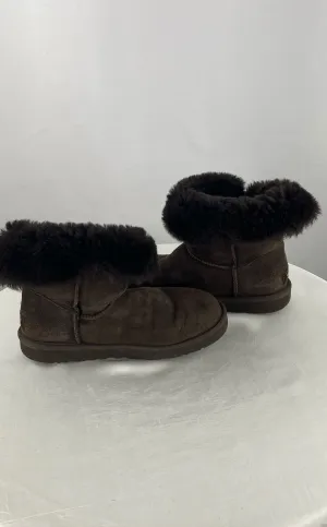 UGG Australia #5803 Bailey Button Brown Sheepskin Boots Women Size 8